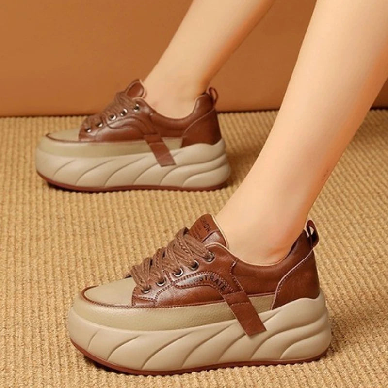 Martins Orthopädischer Plateau-Sneaker für Damen